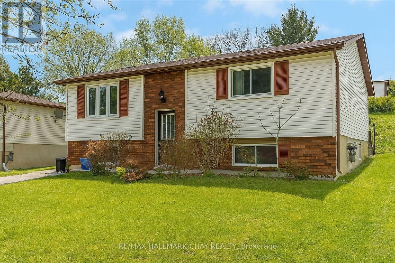 266 Galloway Boulevard Property Photo 1