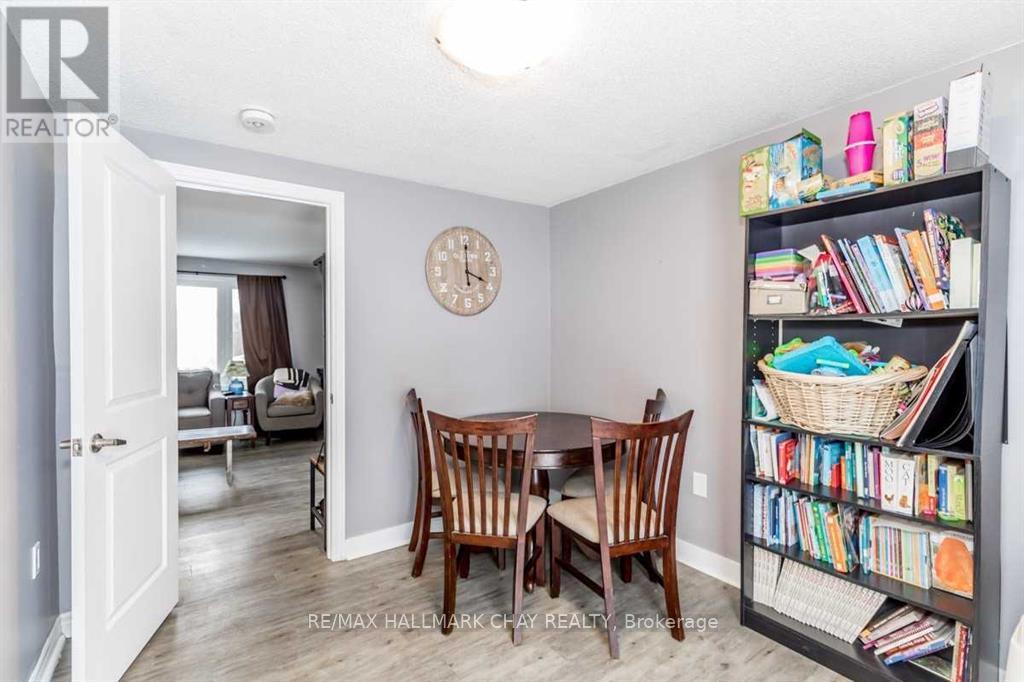 266 Galloway Boulevard Property Photo 6