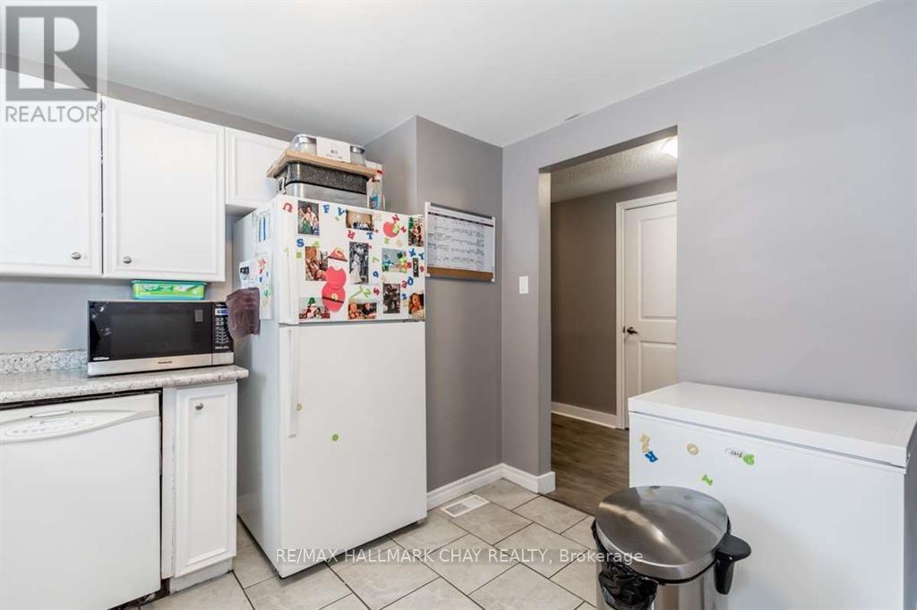 266 Galloway Boulevard Property Photo 8