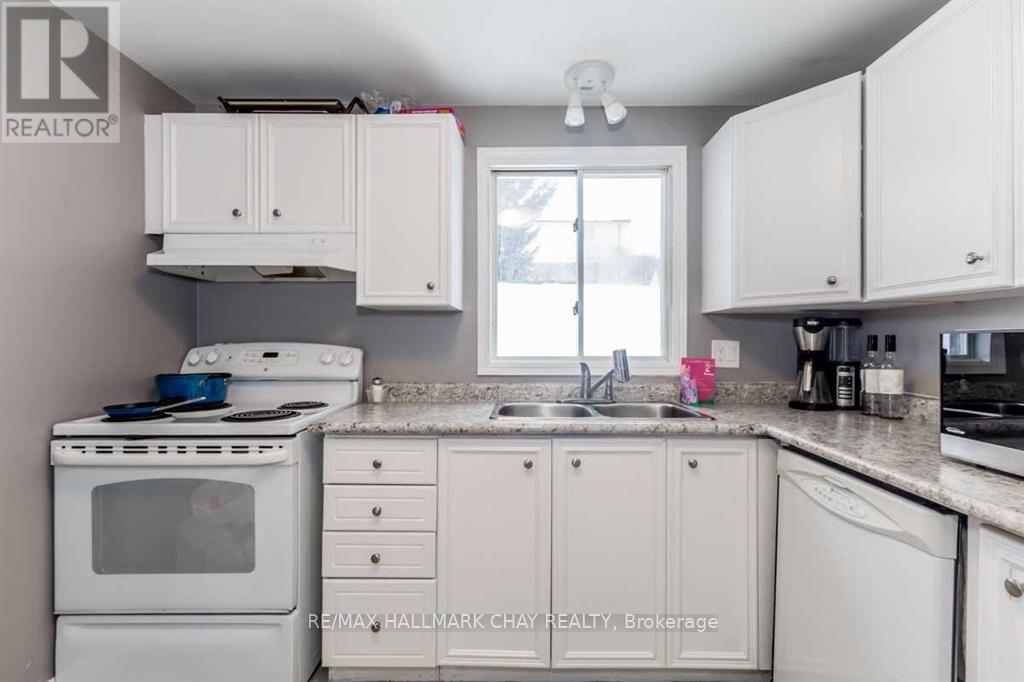 266 Galloway Boulevard Property Photo 9