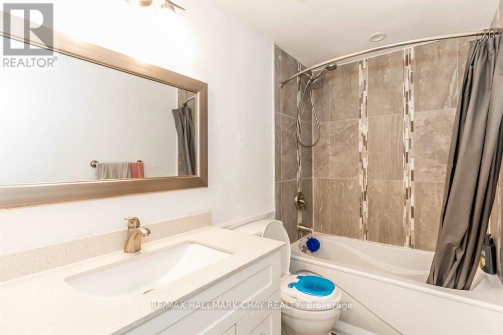 266 Galloway Boulevard Property Photo 11