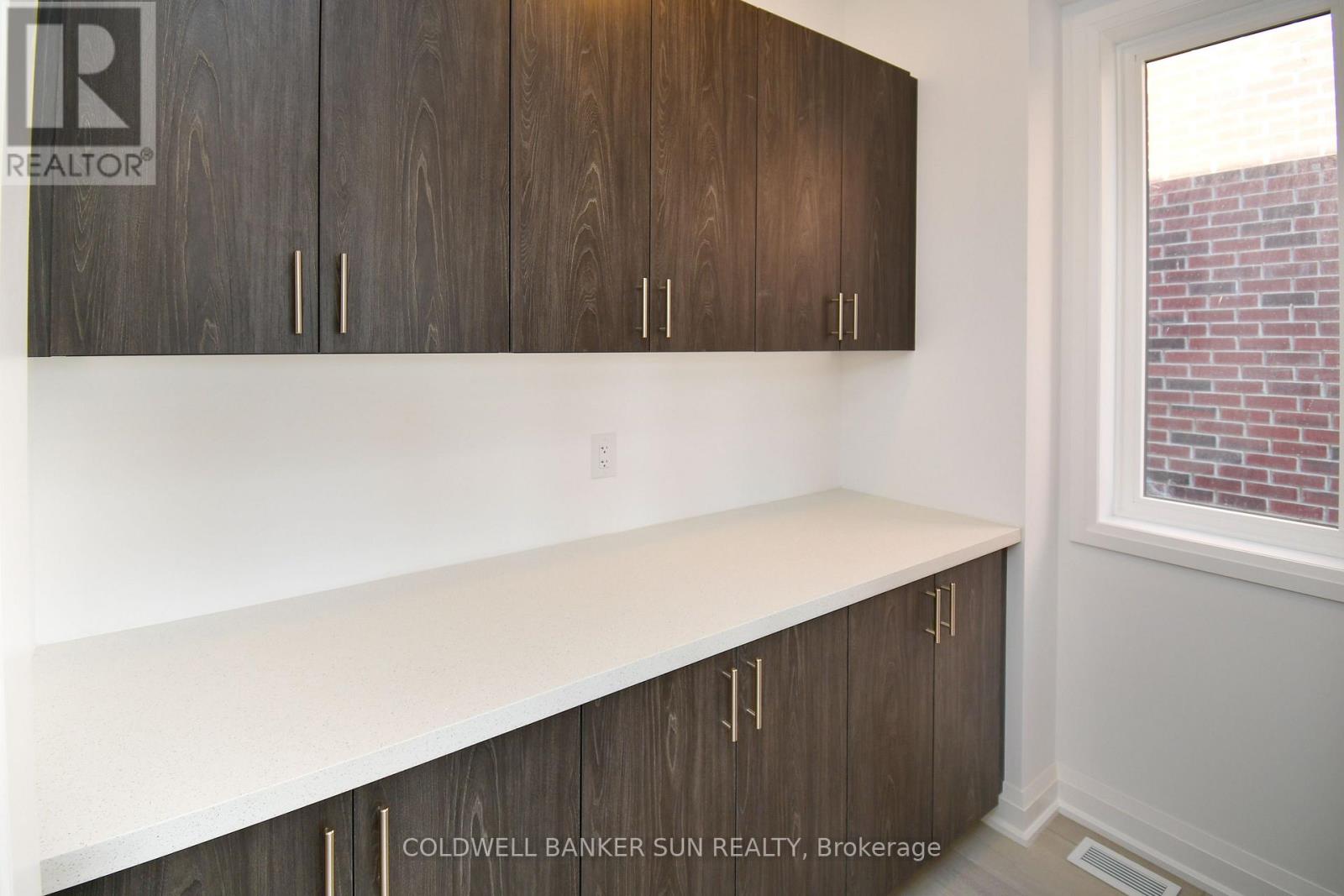 3 Gateway Drive Property Photo 11