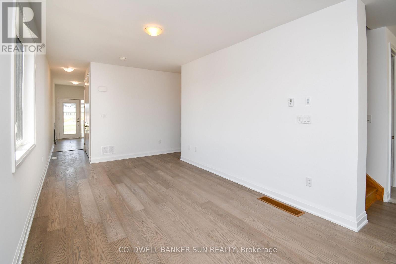 3 Gateway Drive Property Photo 14