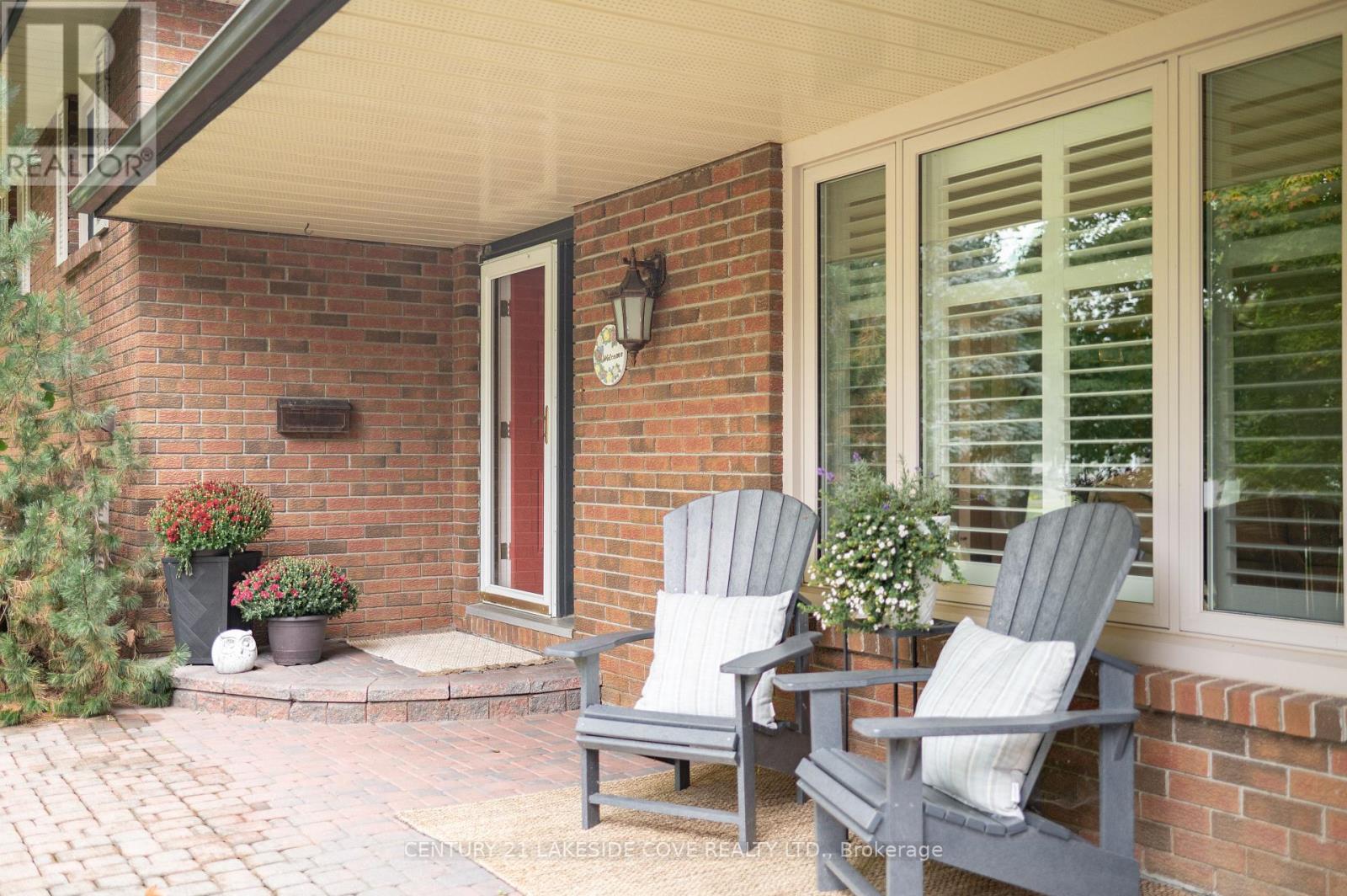 27 Thicketwood Place Property Photo 1