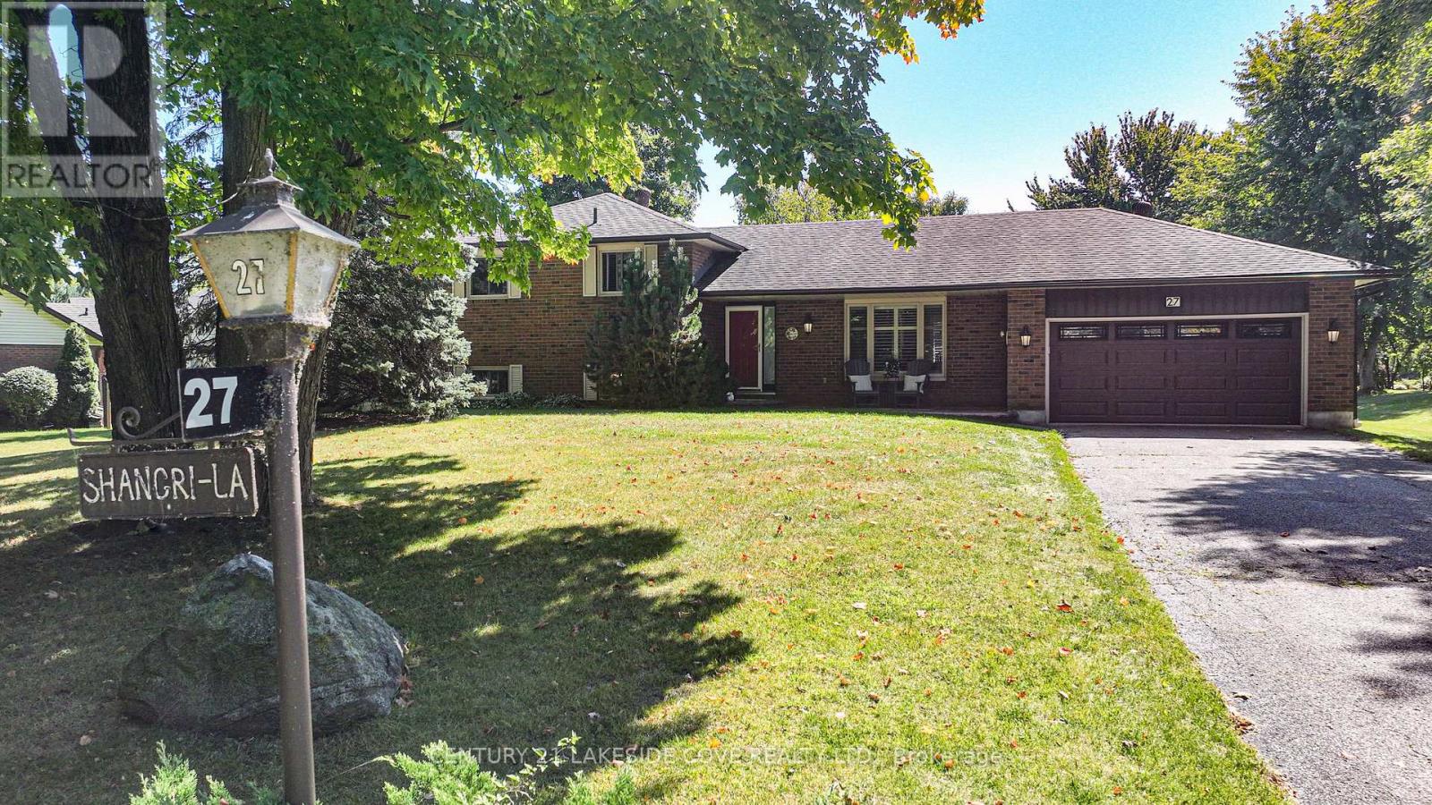 27 Thicketwood Place Property Photo 1