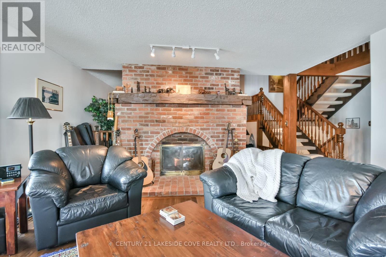 42 Thicketwood Place Property Photo 16