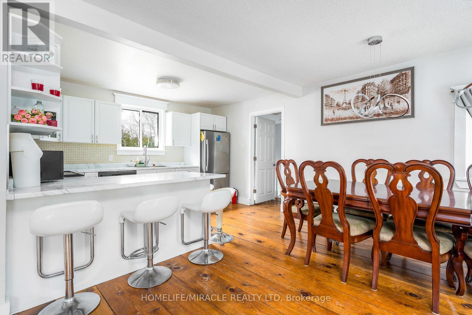 Clearview Real Estate Listings Main Image