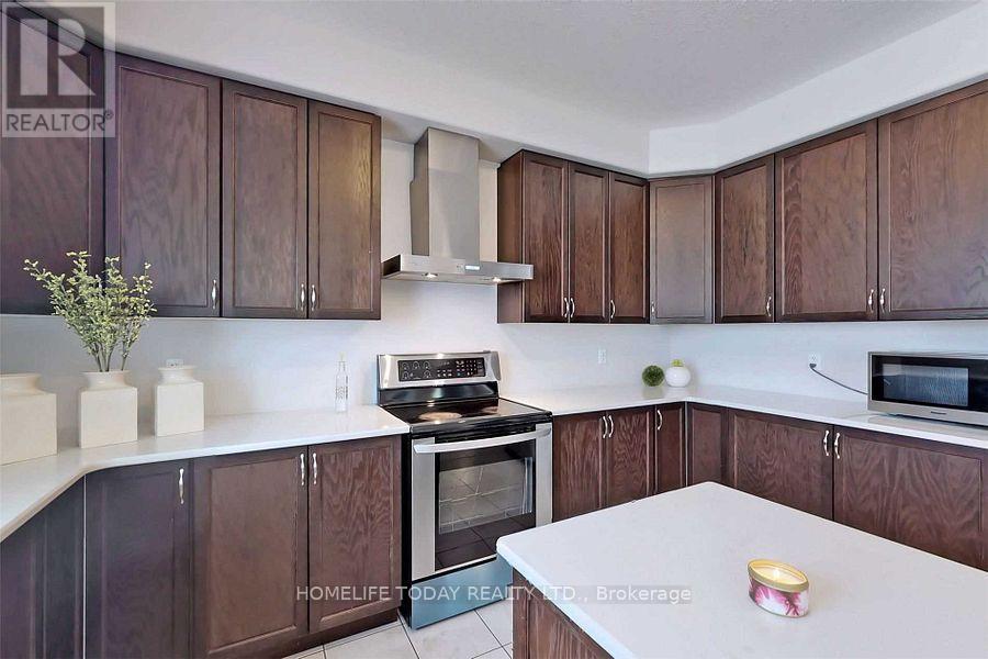 71 Lockerbie Crescent Property Photo 13