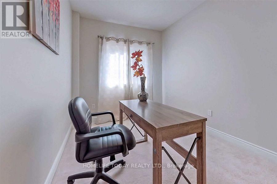71 Lockerbie Crescent Property Photo 18