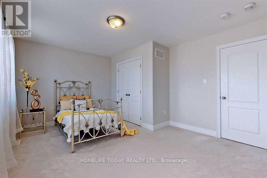 71 Lockerbie Crescent Property Photo 28