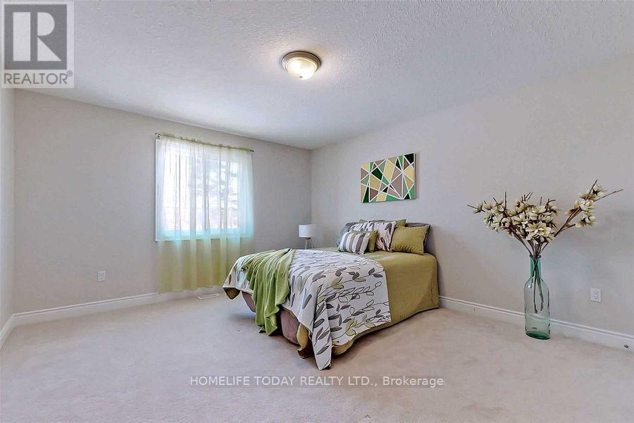 71 Lockerbie Crescent Property Photo 32
