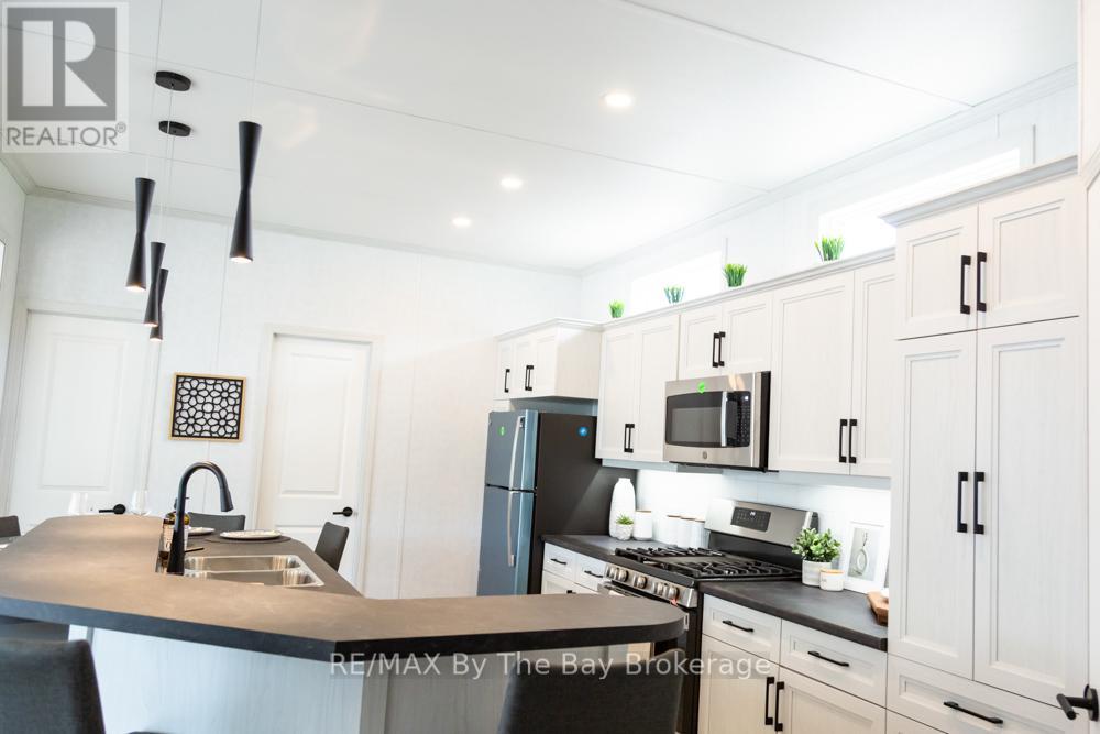 37 - 3282 Ogdens Beach Road Property Photo 10