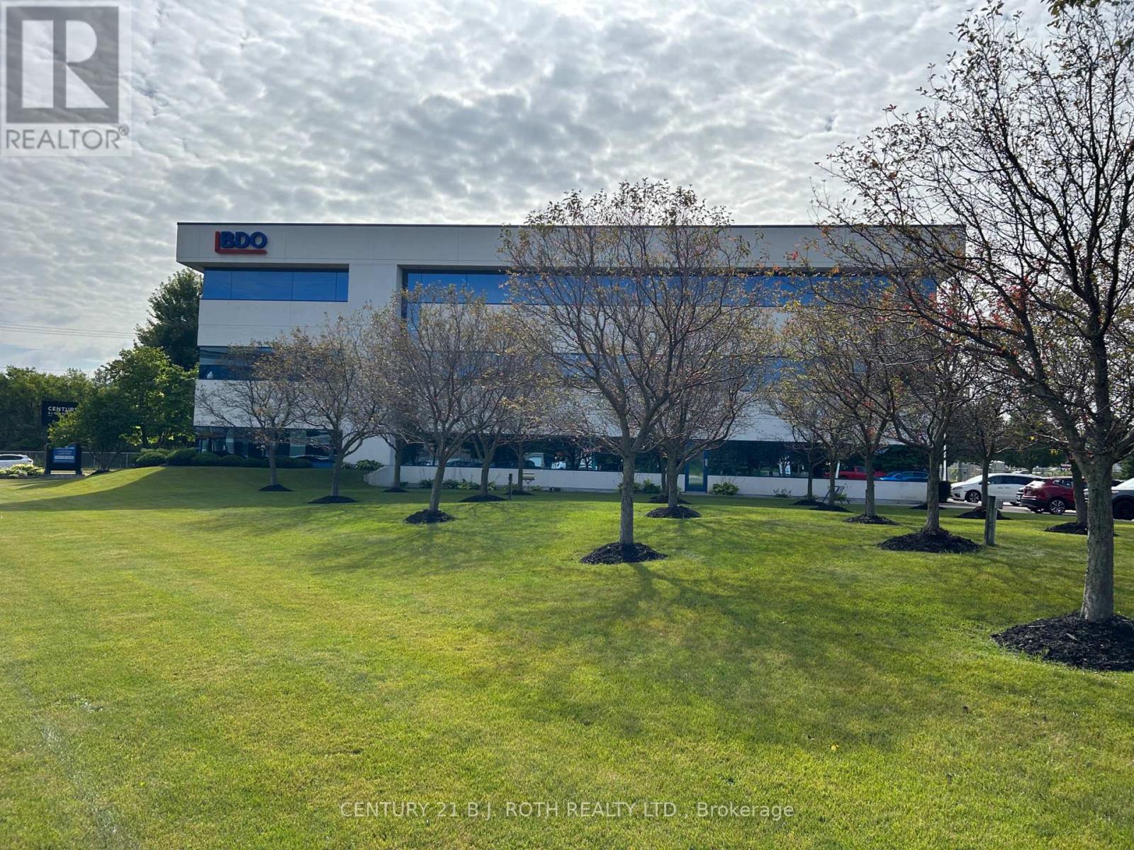 100 - 300 Lakeshore Drive Property Photo 1