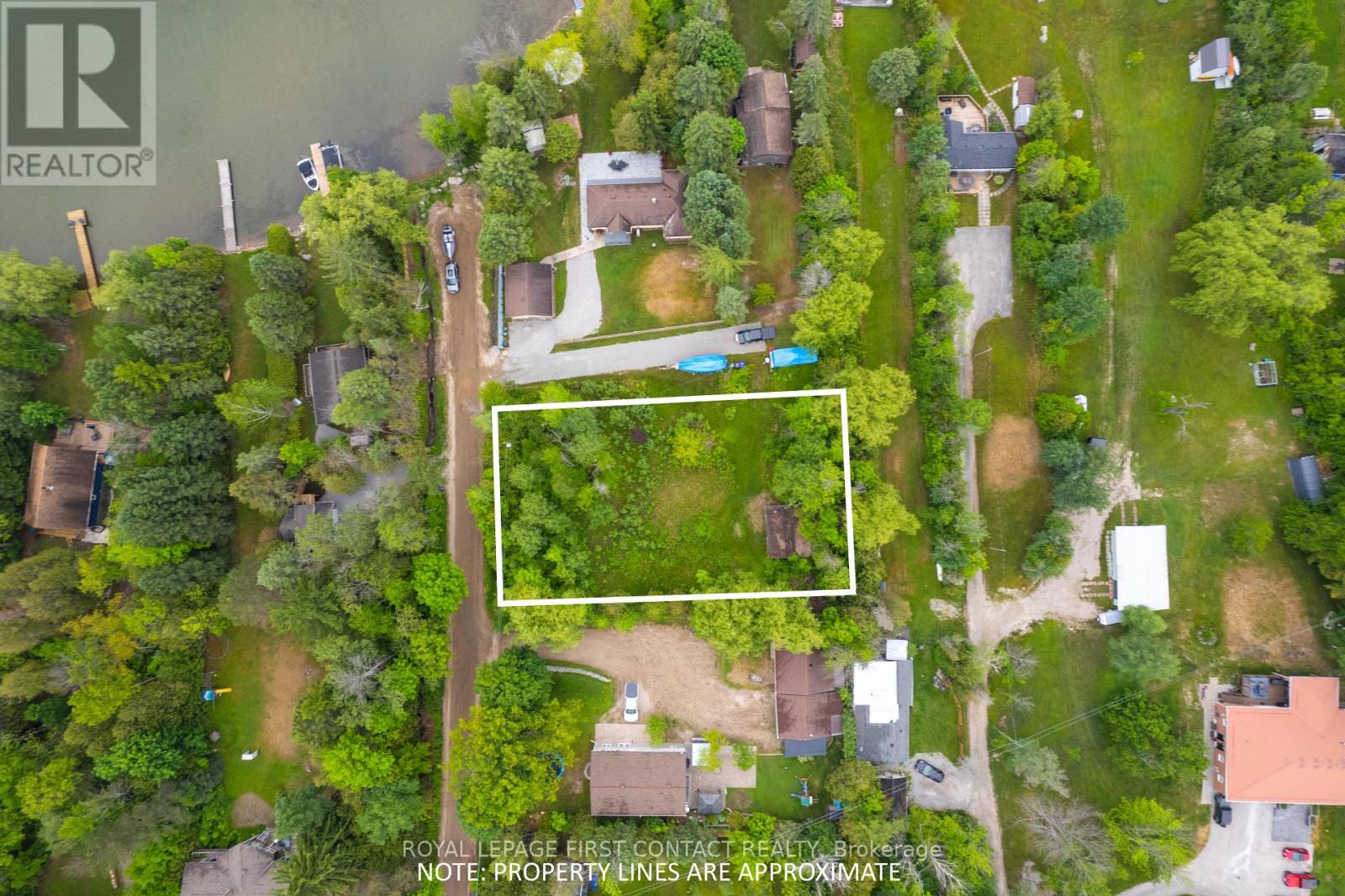 2378 Whetham Road Property Photo 4