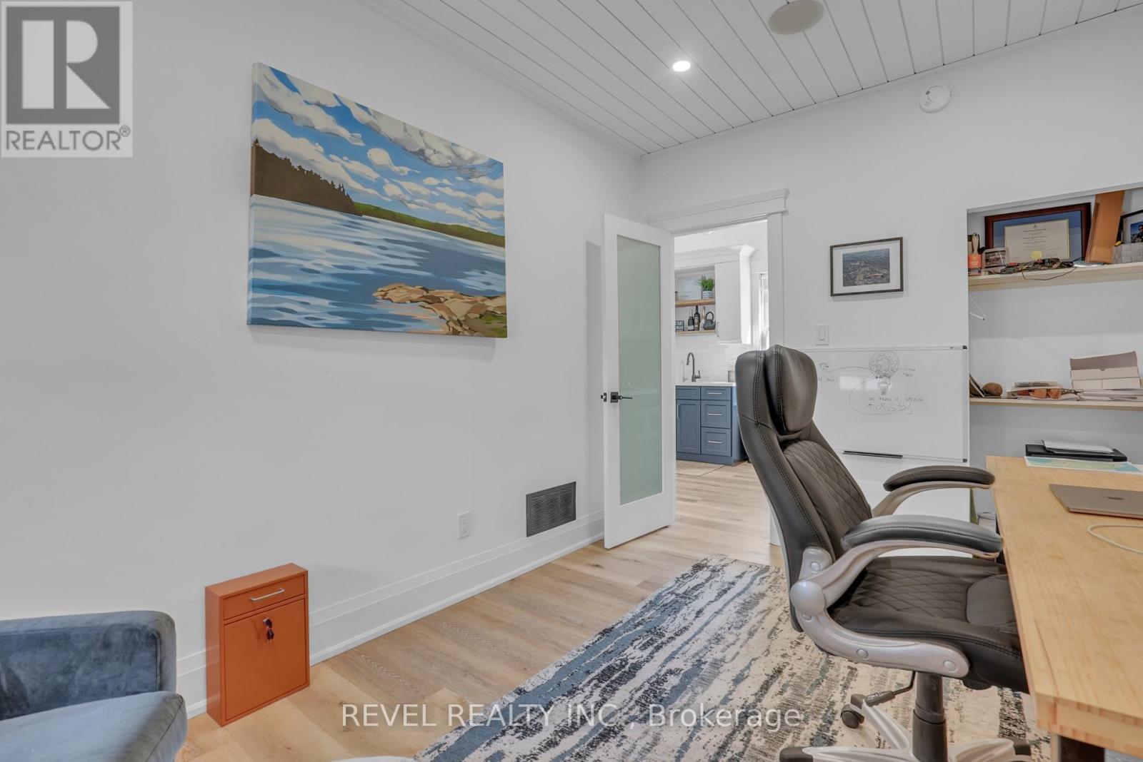 27 Victoria Street Property Photo 20