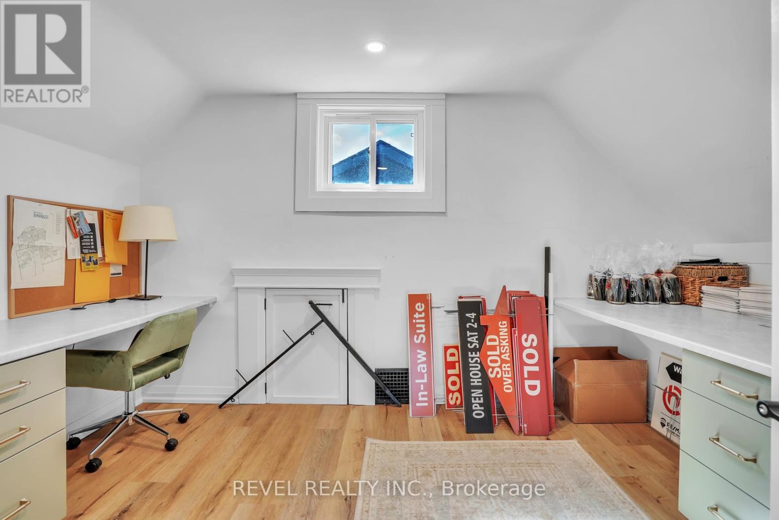 27 Victoria Street Property Photo 32