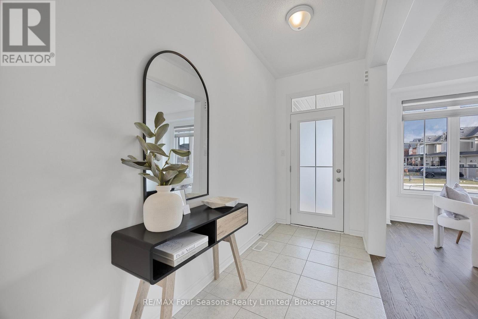 44 Kirby Avenue Property Photo 2