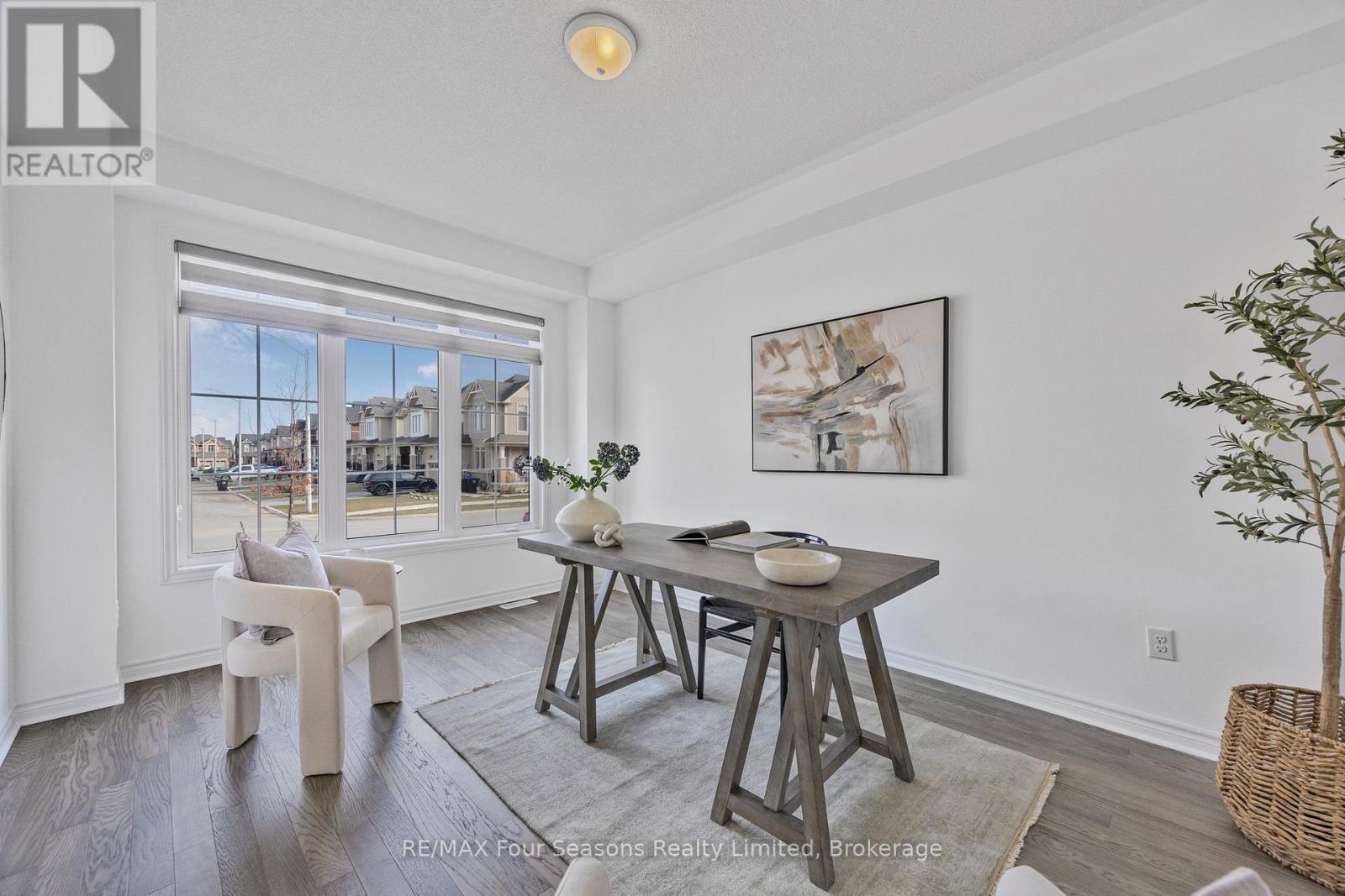 44 Kirby Avenue Property Photo 6
