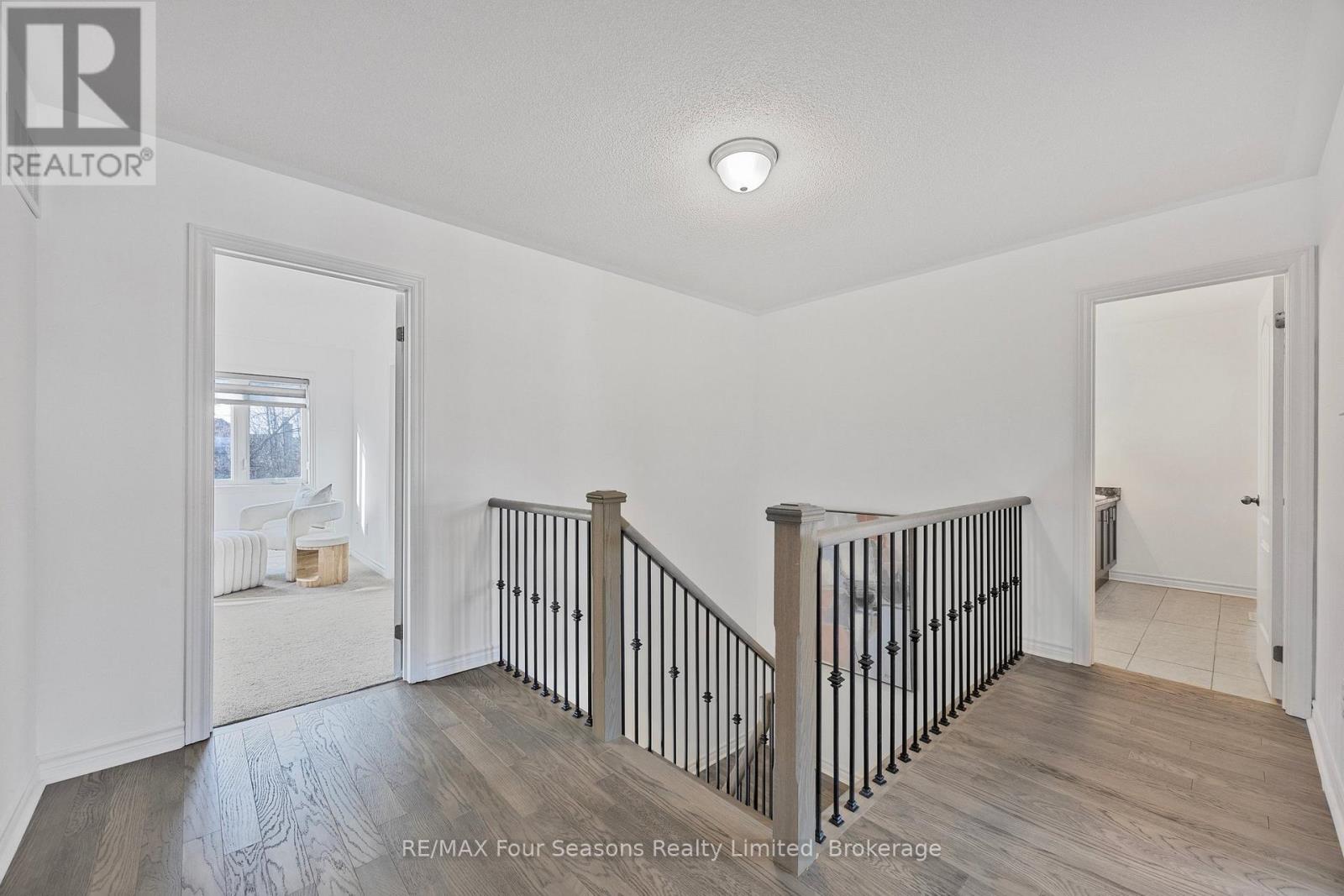 44 Kirby Avenue Property Photo 23
