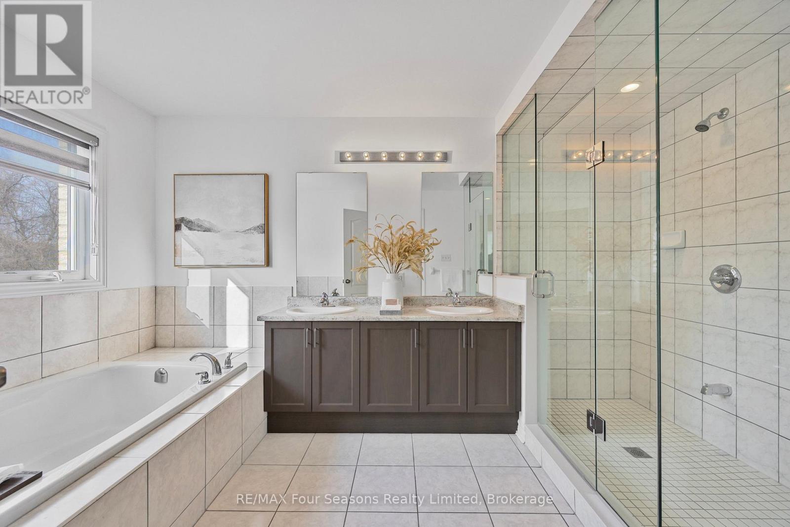 44 Kirby Avenue Property Photo 27
