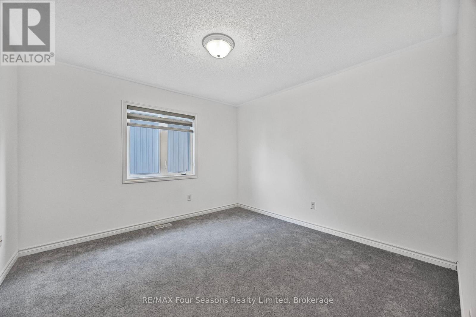 44 Kirby Avenue Property Photo 29