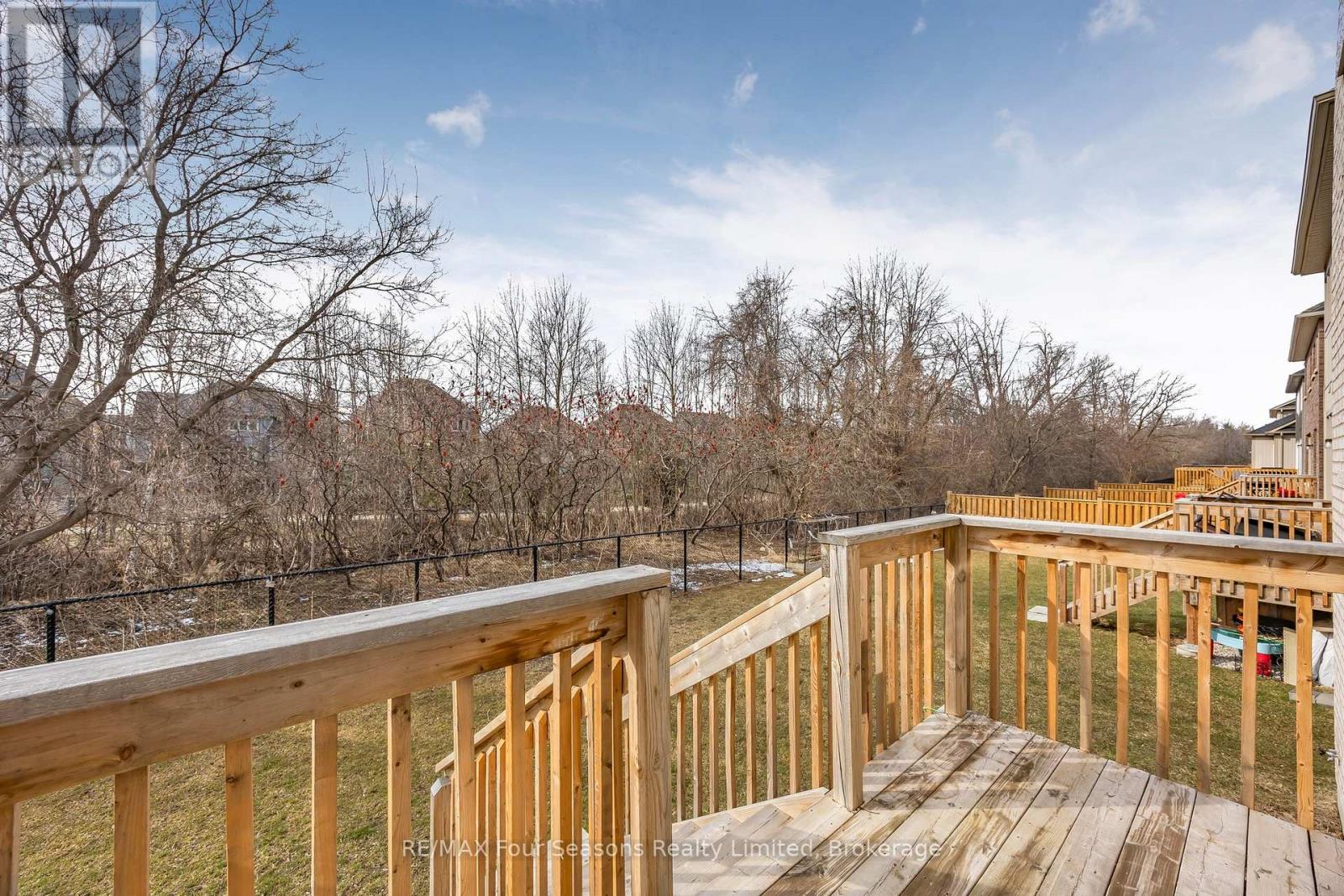 44 Kirby Avenue Property Photo 37