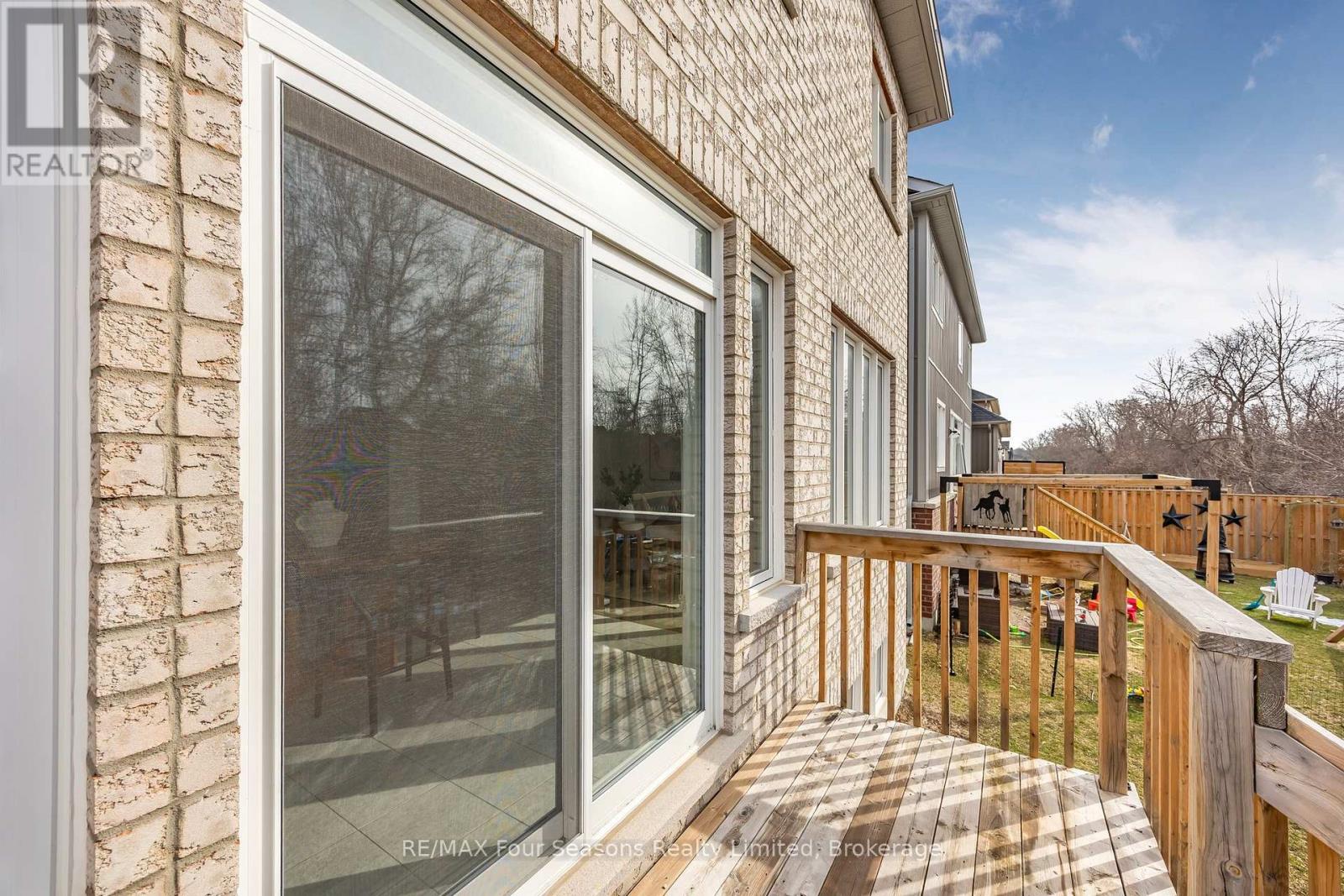 44 Kirby Avenue Property Photo 39
