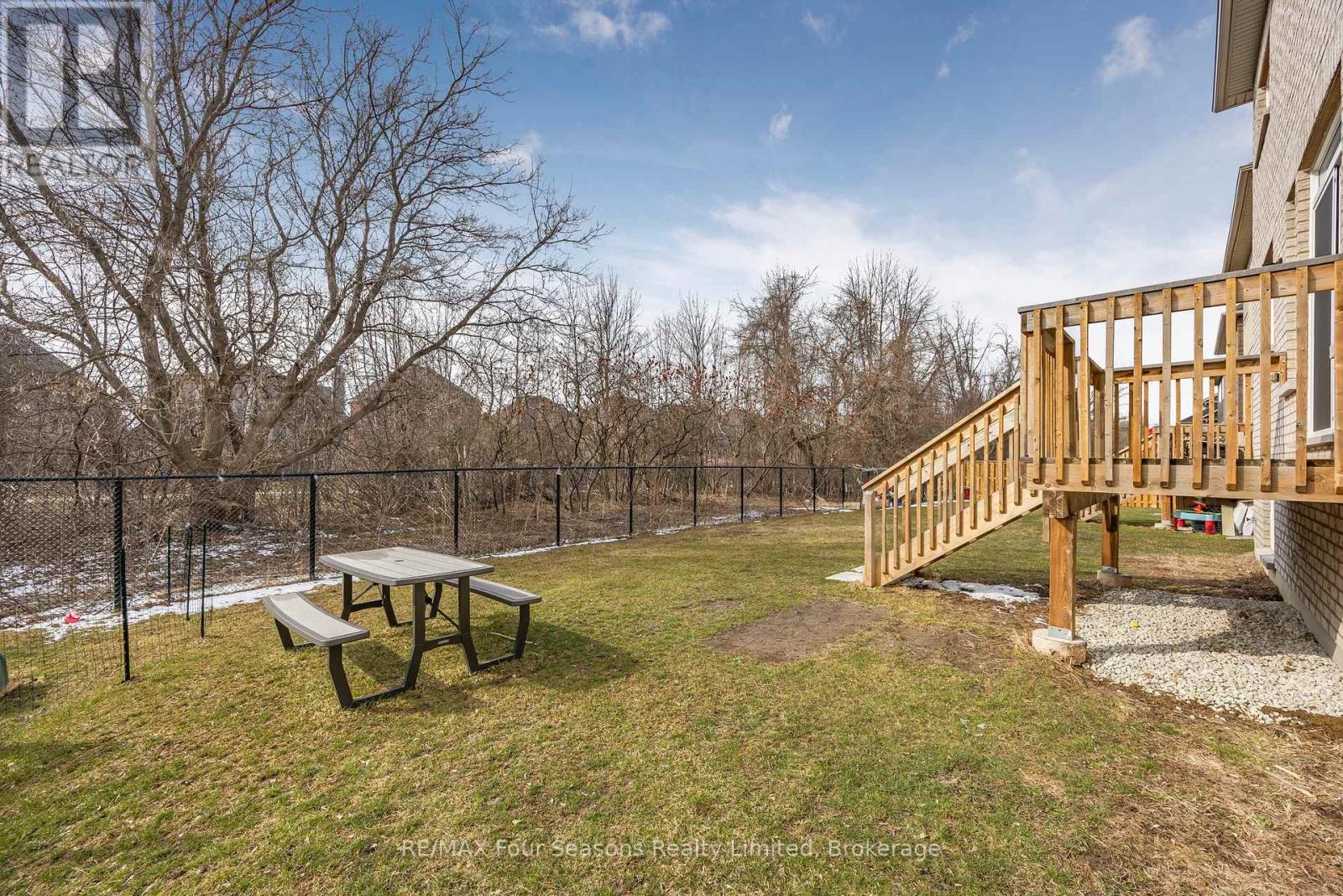 44 Kirby Avenue Property Photo 40