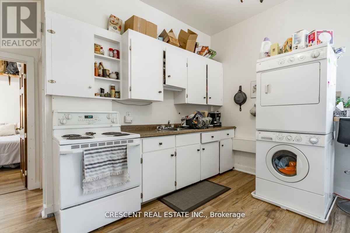 265 Barrie Road Property Photo 4