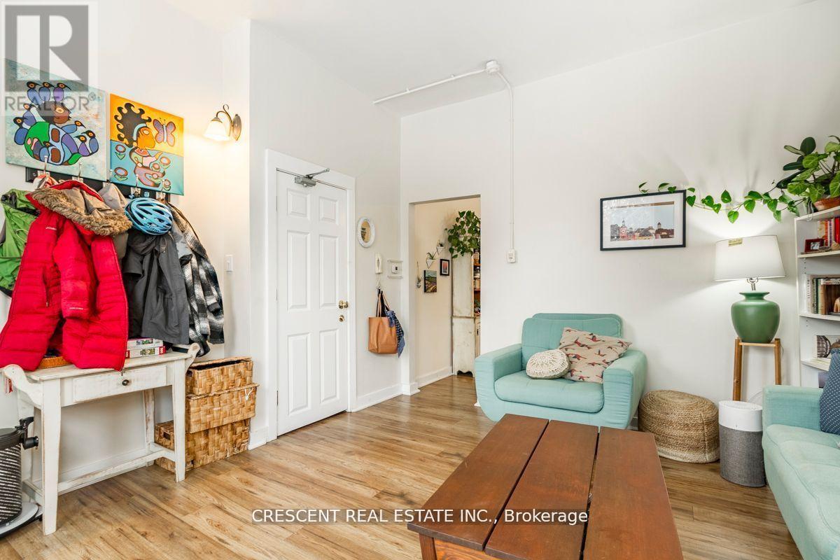 265 Barrie Road Property Photo 6