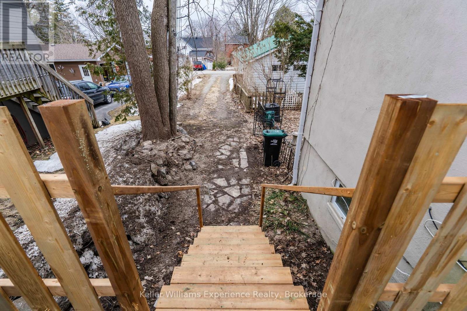 361 Third Street Property Photo 4