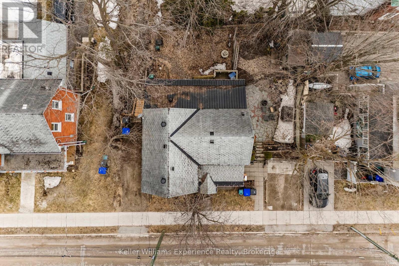 361 Third Street Property Photo 5