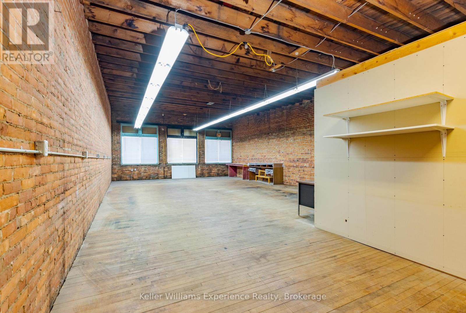 276 King Street Property Photo 11