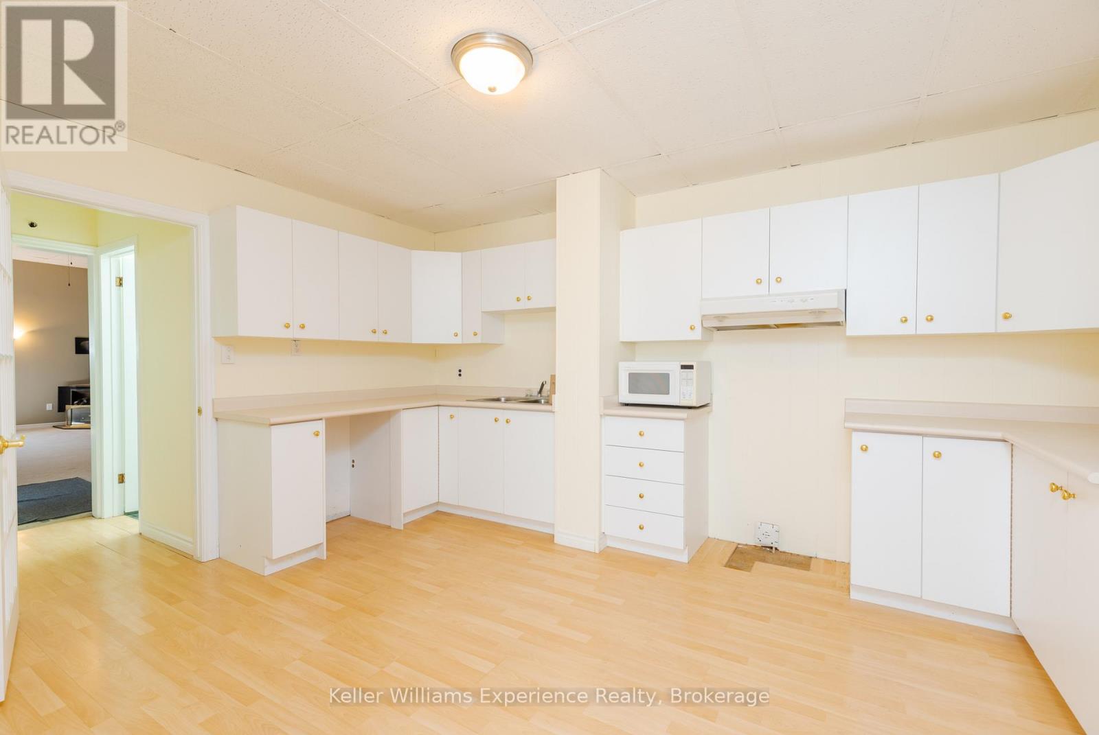 276 King Street Property Photo 12