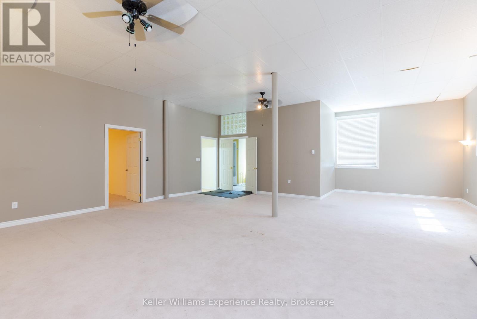 276 King Street Property Photo 14