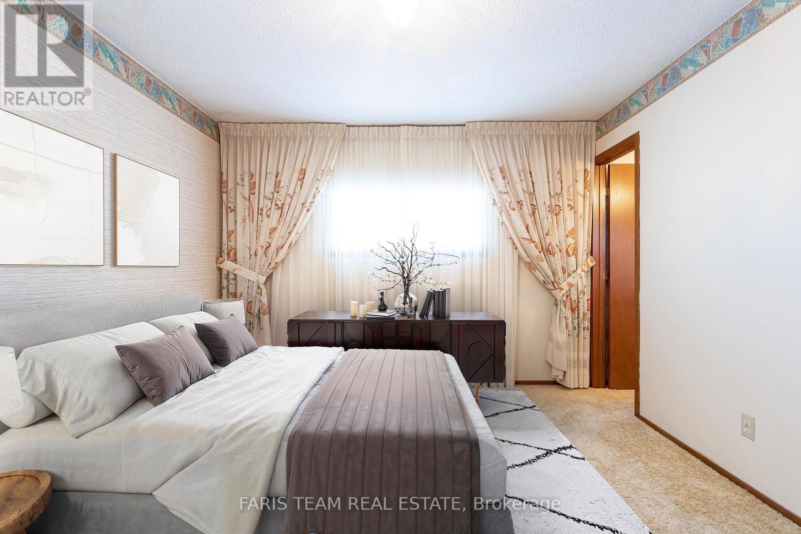 547 Line 11 N Property Photo 17