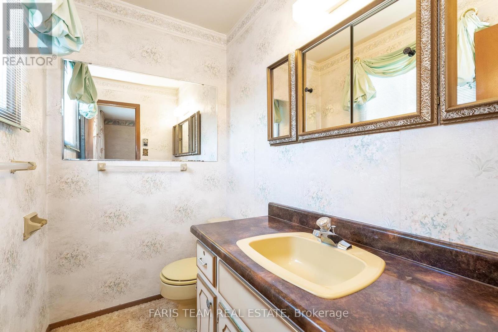 547 Line 11 N Property Photo 18
