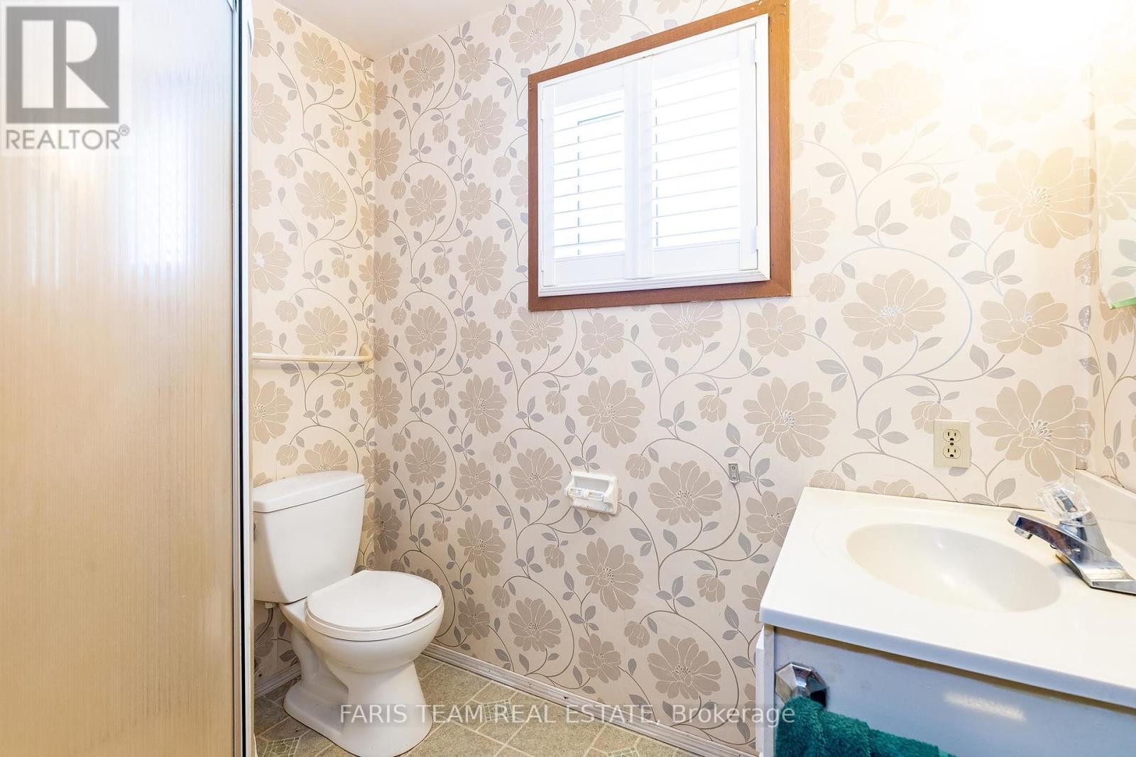 547 Line 11 N Property Photo 22