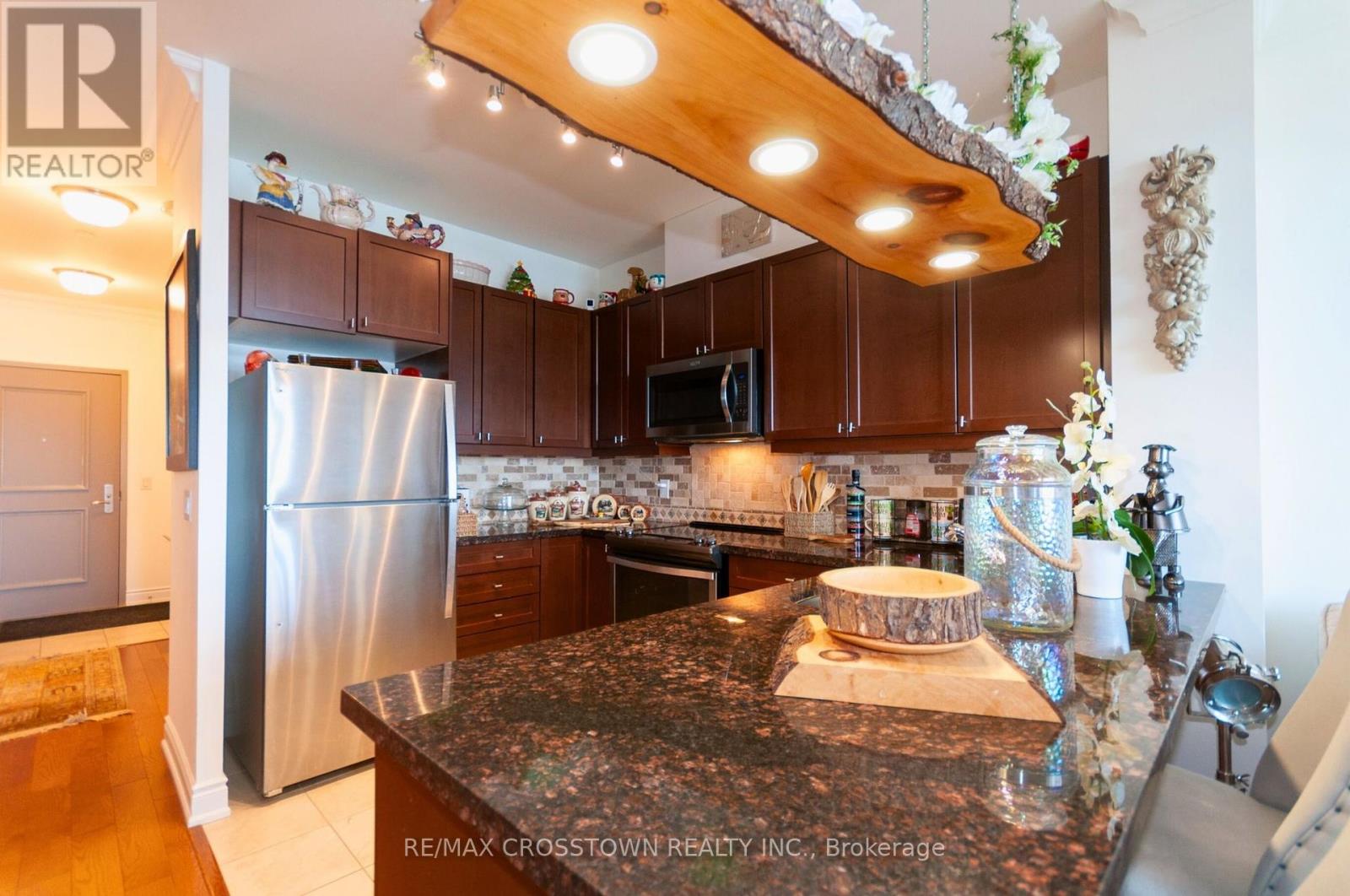 401 - 90 Orchard Point Road Property Photo 12