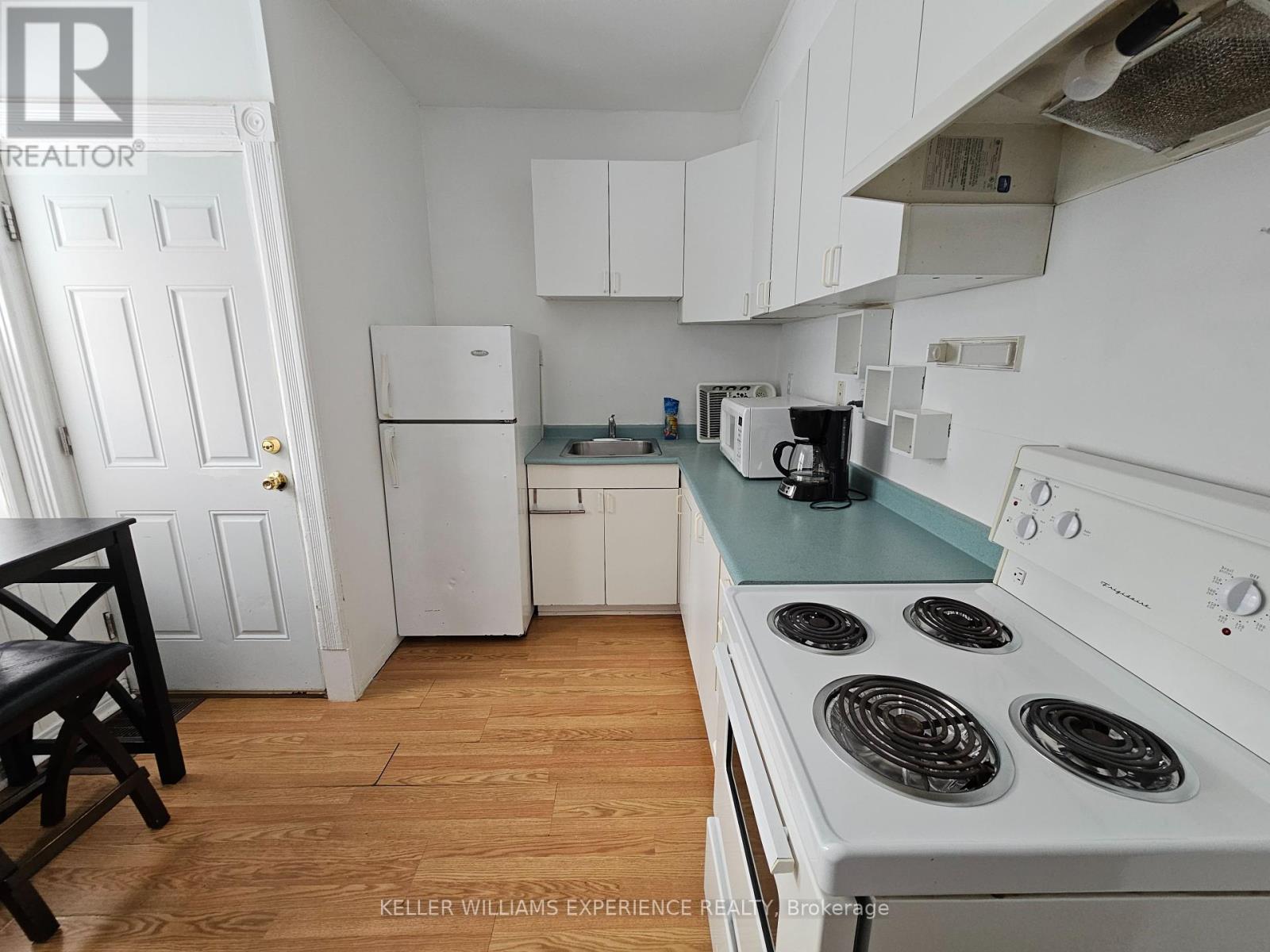 2 - 29 Peel Street Property Photo 3