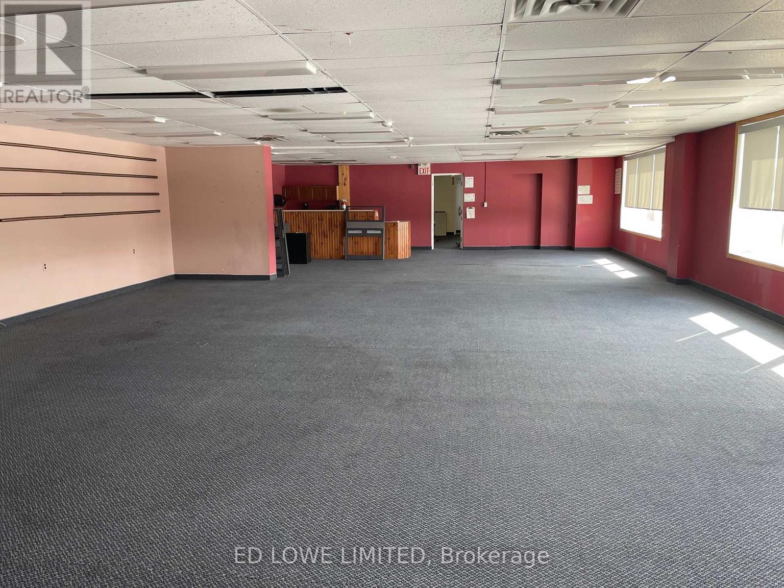 24 James Street E Property Photo 12
