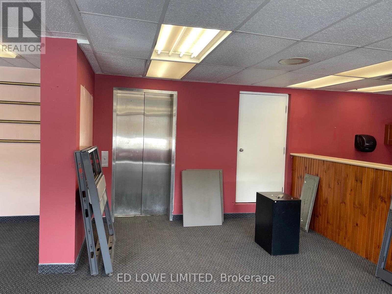 24 James Street E Property Photo 13