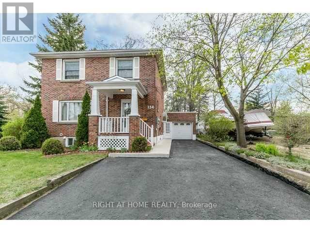 134 Innisfil Street Property Photo 1