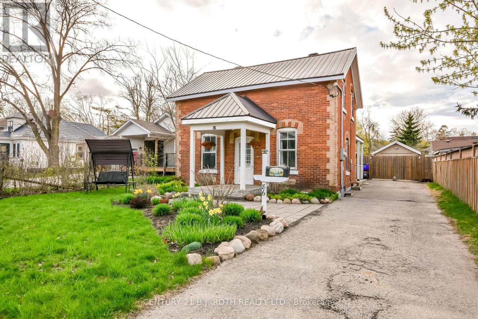 86 HENRY STREET Property Photo 1