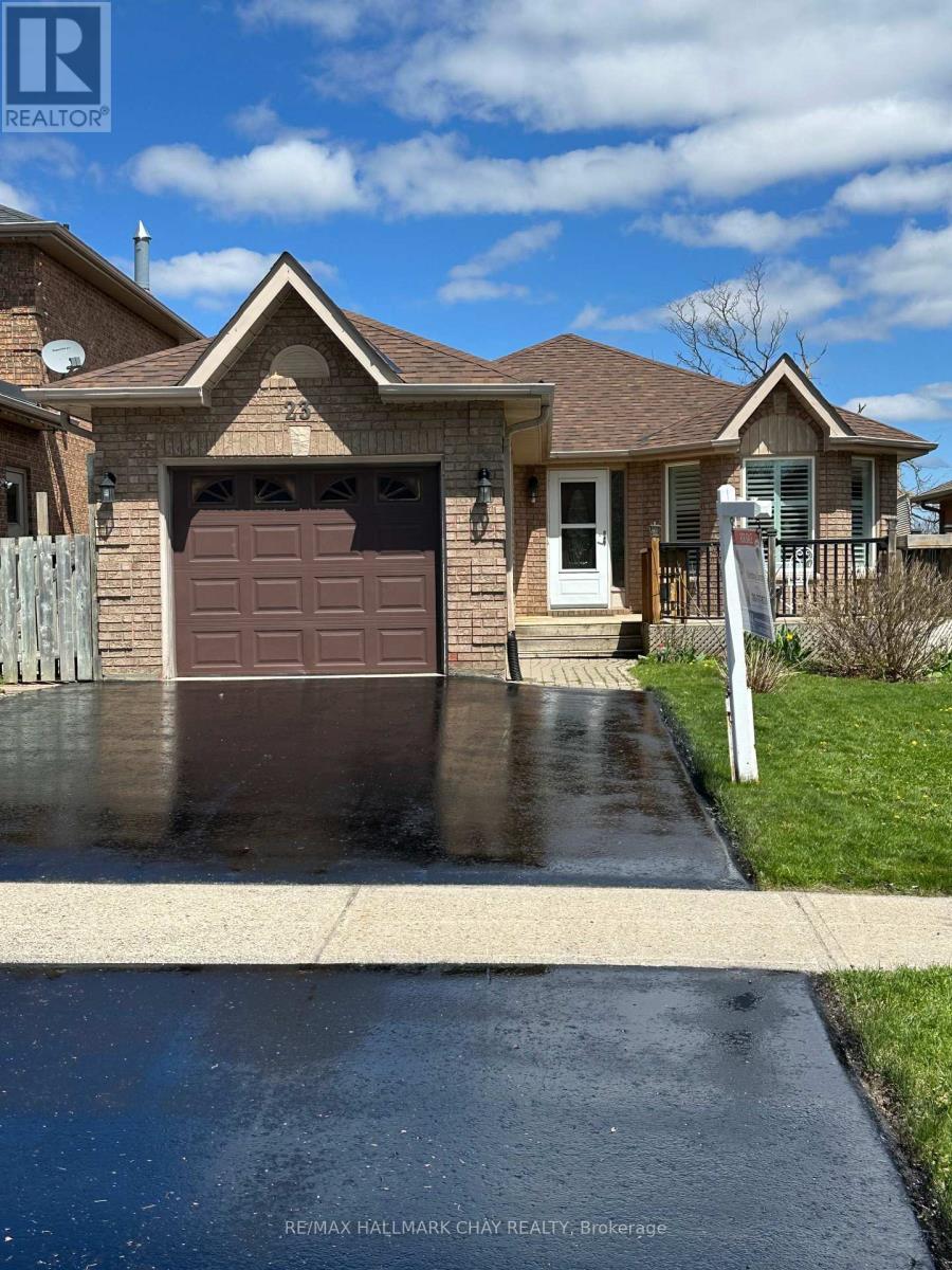 23 Grasett Crescent Property Photo 1