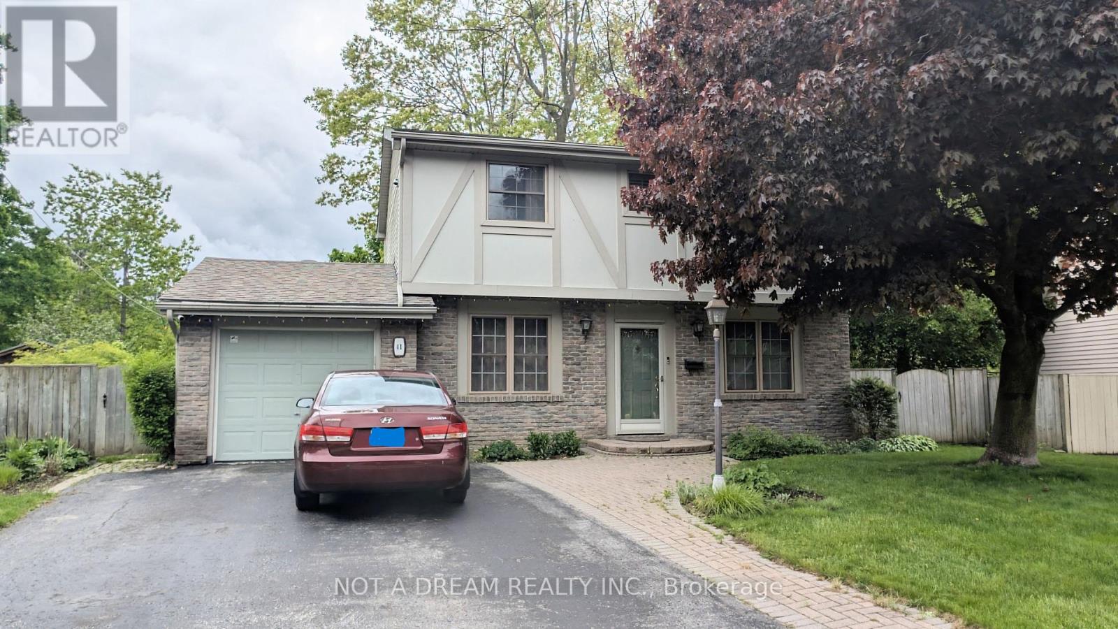 41 Oren Boulevard Property Photo 1