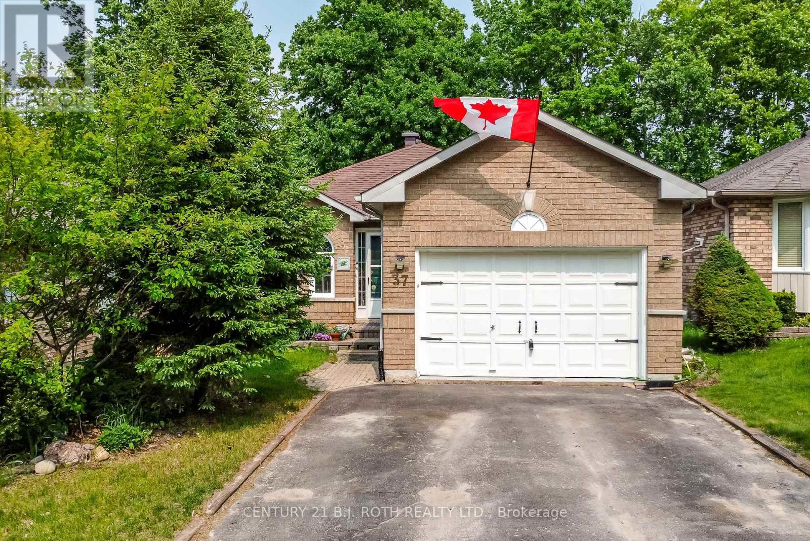 37 Nicholson Drive Property Photo 1