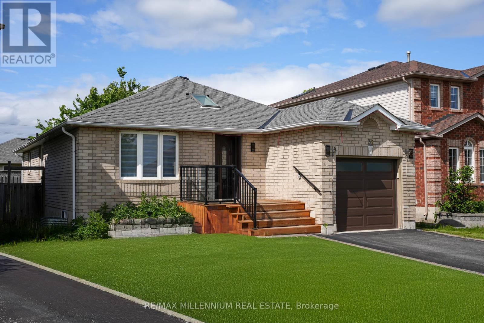 38 Ambler Bay Property Photo 1