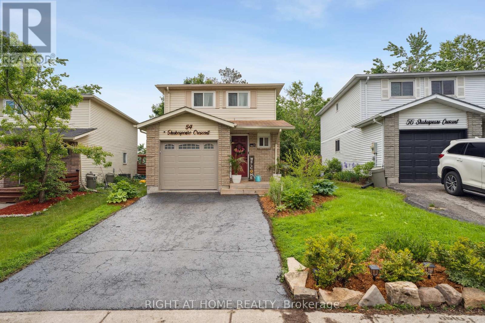 54 Shakespeare Crescent Property Photo 1