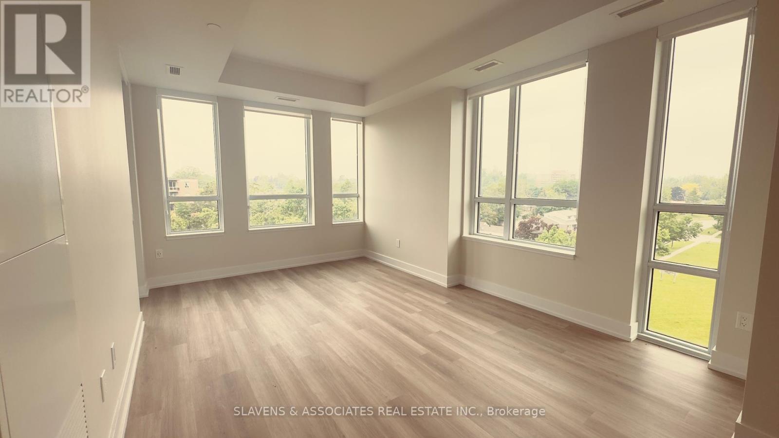 814 - 41 Johnson Street Property Photo 7